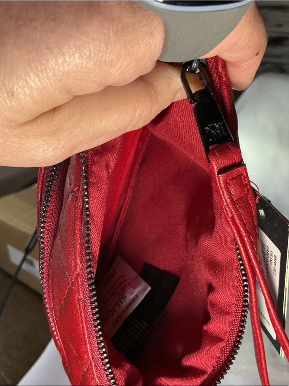 Badgley Mischka Red Quilted Wristlet Wallet Vegan Leather NWT - Picture 7 of 8